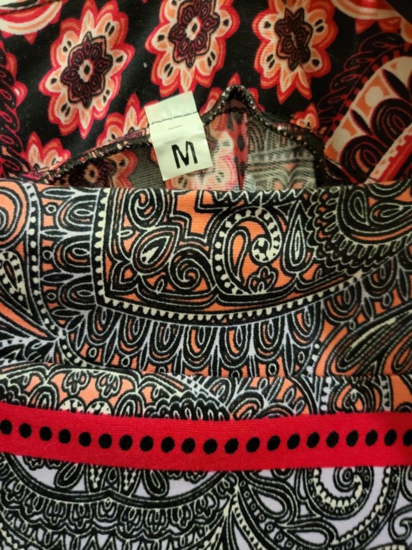 Black and red dress size M (Category: Dresses) located in Quezon City. Submitted by sunlightsleep (Listing ID 1369015953, Image 2). Description: Black and red dress size M.
