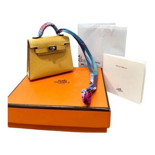 (Kategori: ) berada di . Dikirim oleh fairlux (ID iklan 1368990873, Gambar 1). Deskripsi: .