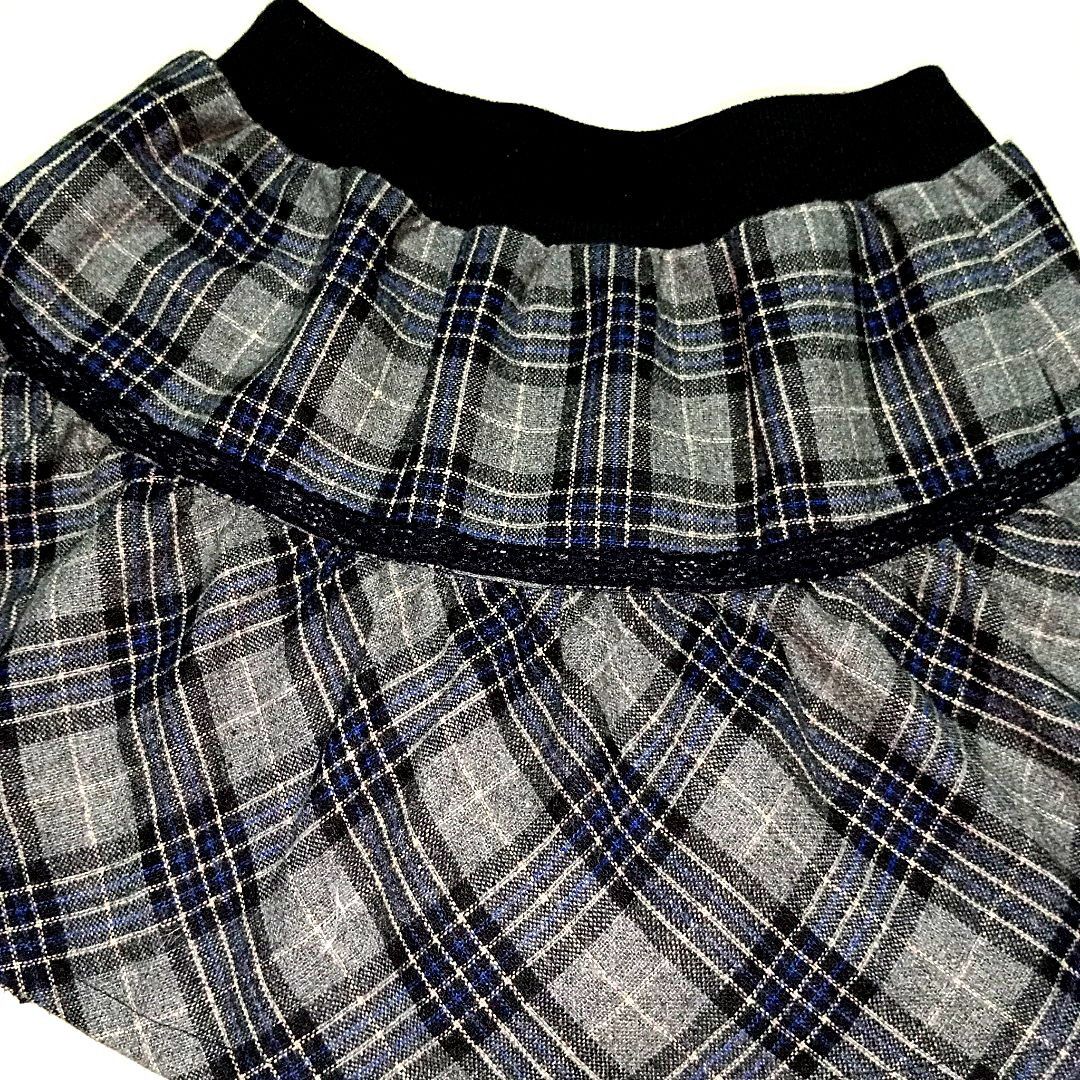BUNDLE Y2k | lolita | gothic| grunge| checkered mini skirts (Category: Skirts) located in Quezon City. Submitted by luv.riz (Listing ID 1323501330, Image 3). Description: Super ganda ng tela, makapal sha Bagay for baddieees 😋😋😋 Black and white precious stone - 23 to 27 wl (stretchable) | 14l Sage green (with inner lace short) - 23 to 27 wl (stretchable) | 13 l 💗 Location: Quezon City 💗 MOP: Gcash 💗 All items are in good condition, but pleas
