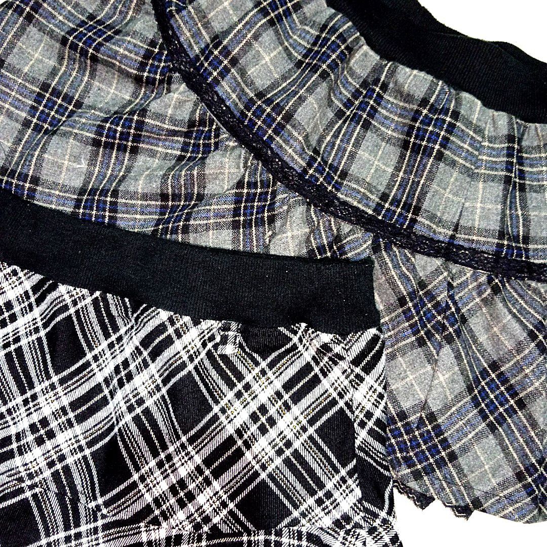 BUNDLE Y2k | lolita | gothic| grunge| checkered mini skirts (Category: Skirts) located in Quezon City. Submitted by luv.riz (Listing ID 1323501330, Image 2). Description: Super ganda ng tela, makapal sha Bagay for baddieees 😋😋😋 Black and white precious stone - 23 to 27 wl (stretchable) | 14l Sage green (with inner lace short) - 23 to 27 wl (stretchable) | 13 l 💗 Location: Quezon City 💗 MOP: Gcash 💗 All items are in good condition, but pleas