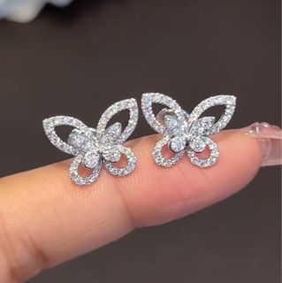 (Category: ) located in . Submitted by parure.sg (Listing ID 1367645342, Image 1). Description: .