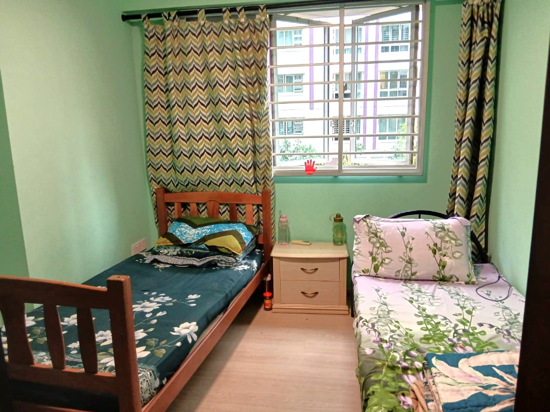 (Category: ) located in . Submitted by your_rental_specialist (Listing ID 1368833283, Image 1). Description: .