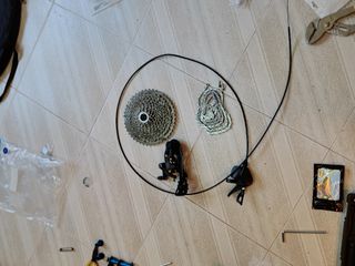（分類：）位於 。 由 nah_id_win 提交（商品編號 1369072972，圖片 1）。簡介： 。