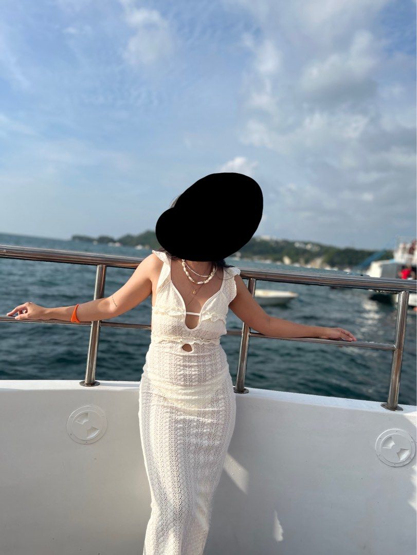 Cutout backless beach dress (Category: Dresses) located in Mandaluyong City. Submitted by cheeet (Listing ID 1369124716, Image 1). Description: Used once.