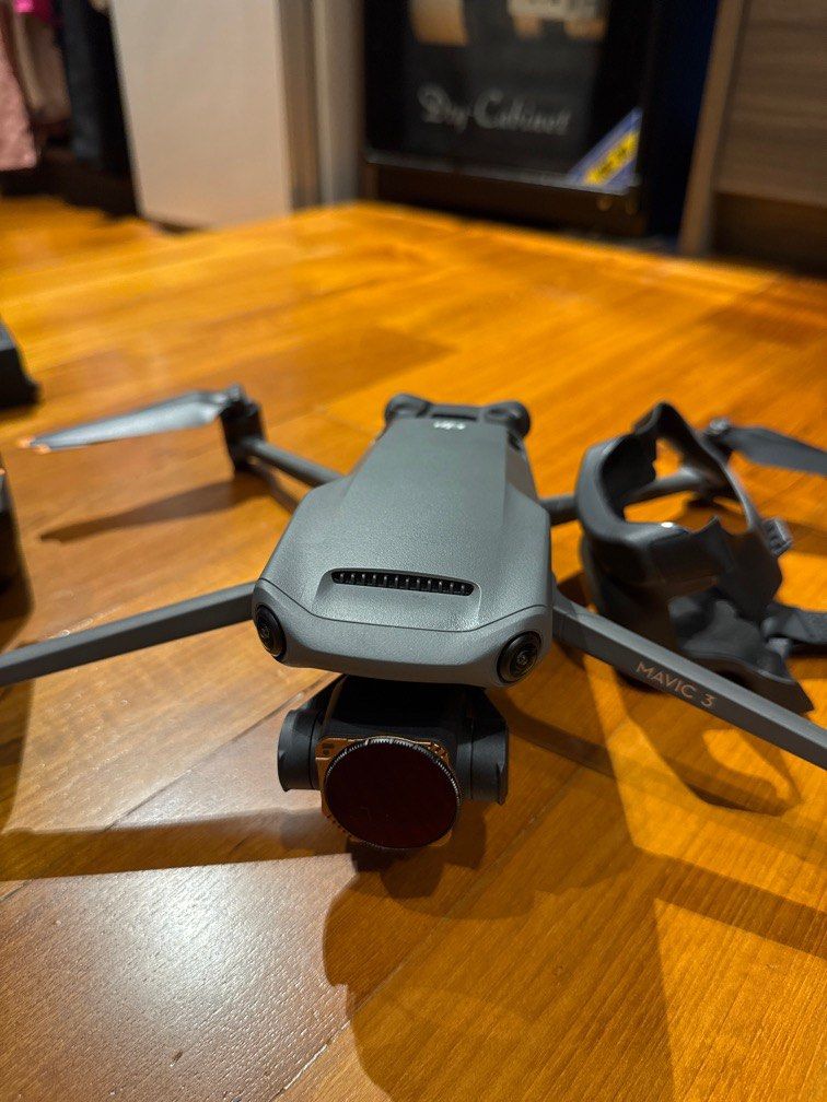 Dji Mavic 3 fly more combo with DJI RC pro and polarpro filters628631117432331121