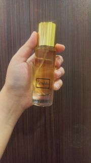 (Category: ) located in . Submitted by qiqiwardrobe (Listing ID 1369064713, Image 1). Description: .