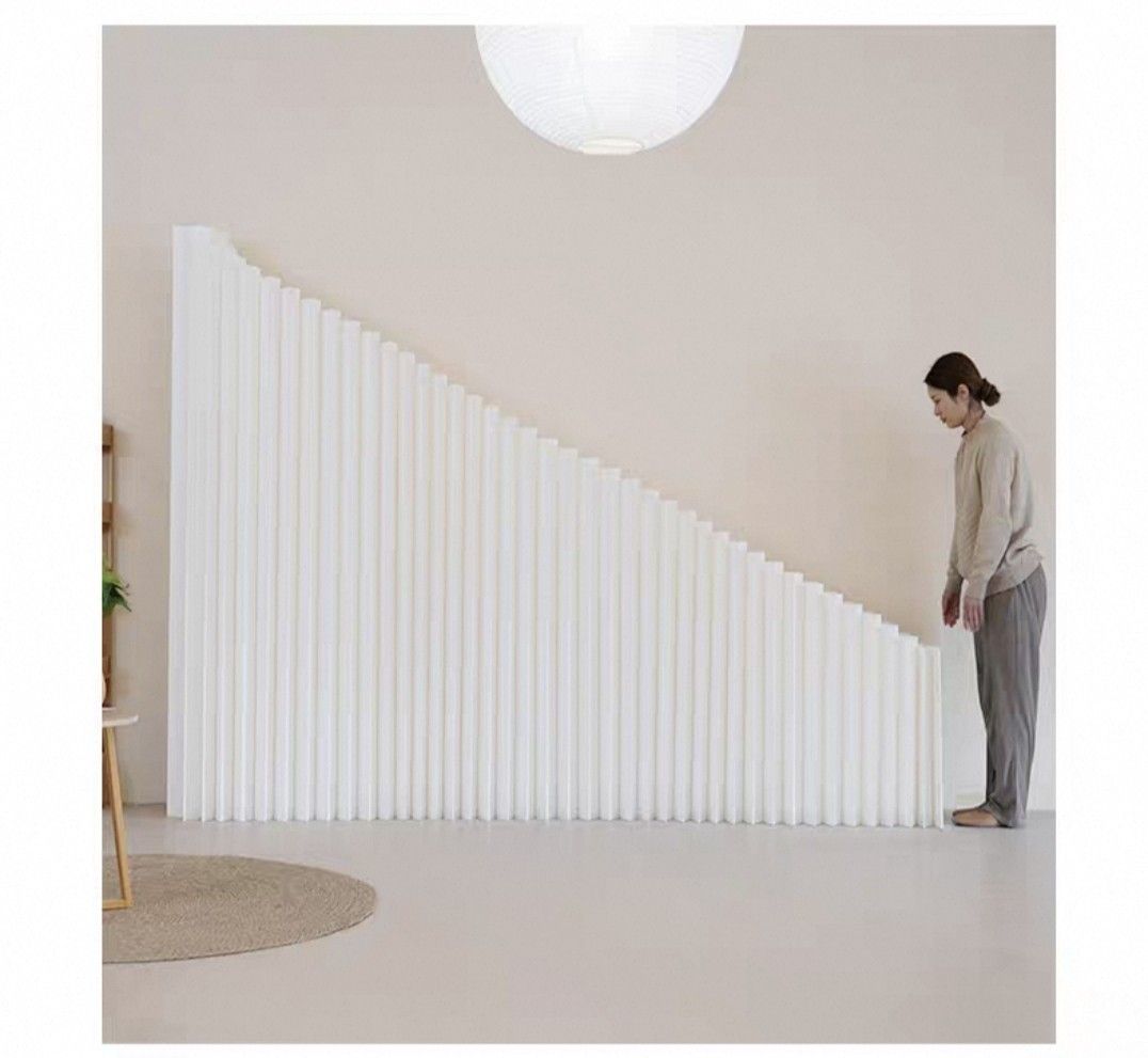 Expendable Paper screen (Category: Other Home Furniture) located in Singapore. Submitted by bzz81 (Listing ID 1368894530, Image 1). Description: 3m x 1.8m brand new..