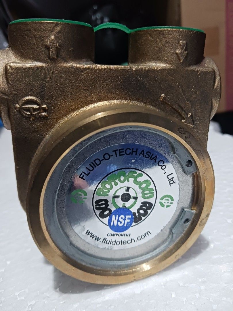 Fluid o Tech pump (Category: Construction Tools & Equipment) located in Santa Maria. Submitted by colecciones100 (Listing ID 1369001180, Image 1). Description: - Rotary Pump - 1/2" NPTF - 327 Max. GPH - Brass (body) - Flow rate 319 gph - pressure 260psi.