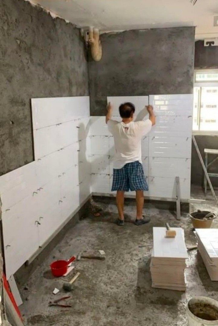 Hacking service/kitchen & toilets  hacking/hdb renovation/landed /commercial area hacking /dismantle/Disposal / experts workers 🪖👷‍♂️62863114744195113