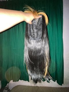 Hair Wig Black with Highlights