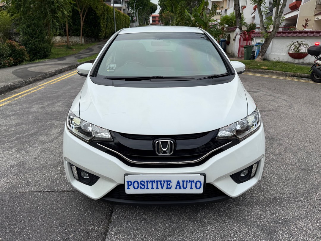 (Category: ) located in . Submitted by positive_auto (Listing ID 1368988053, Image 1). Description: .