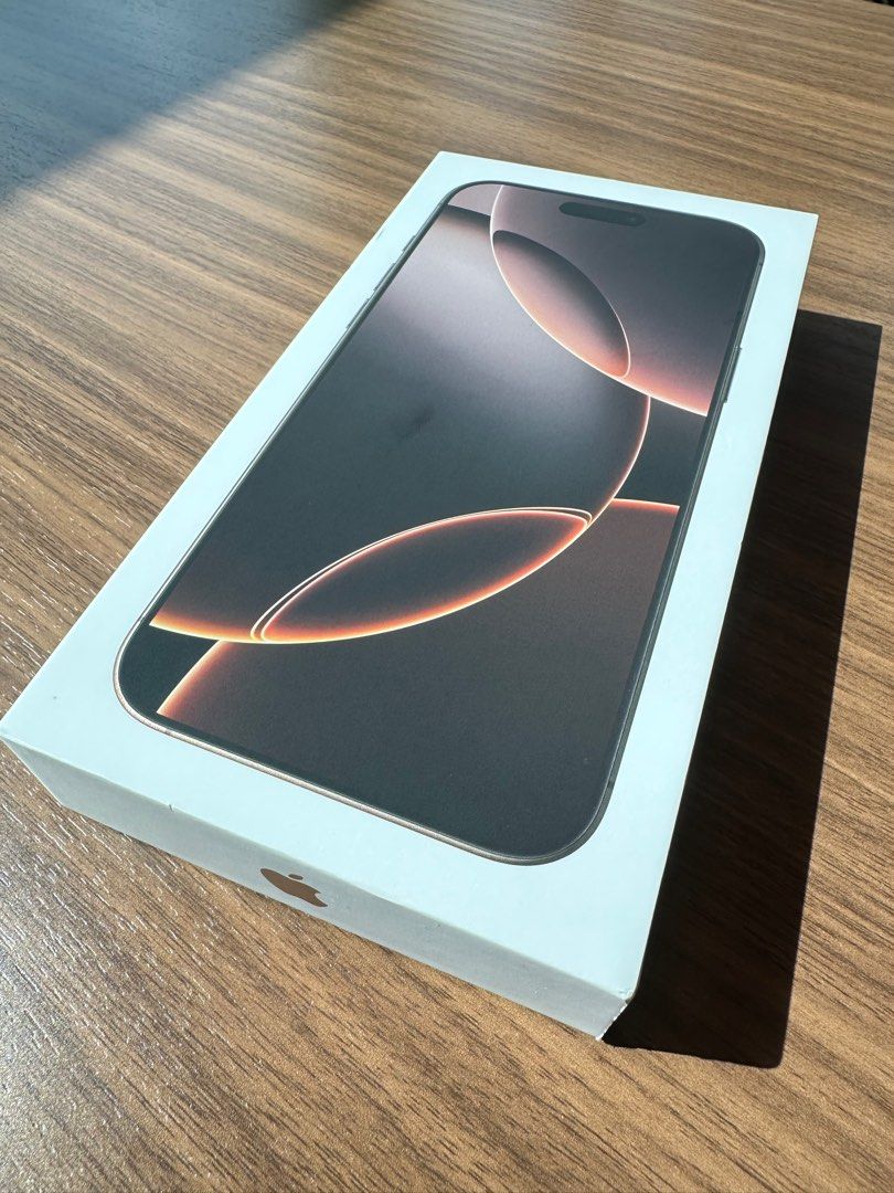 全新IPhone 16 Pro Max 256gb 沙漠金行貨未開封, 手提電話, 手機