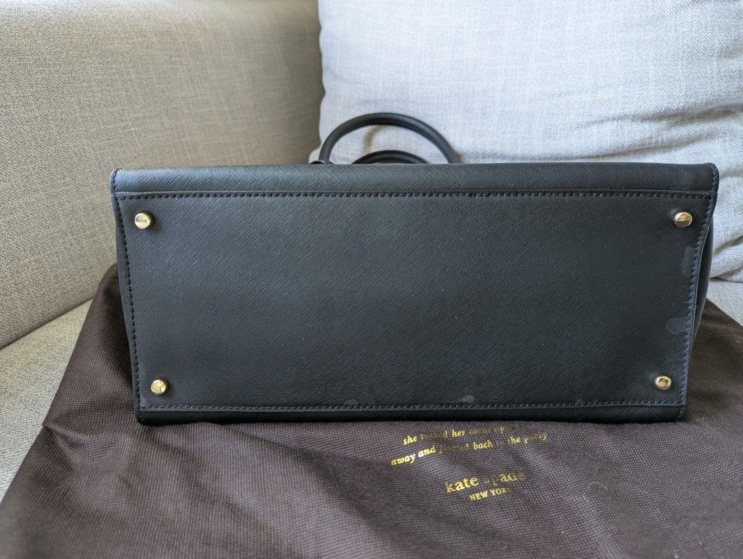Kate Spade bag (Category: Luxury Bags & Wallets) located in Quezon City. Submitted by vert1cal (Listing ID 1369039285, Image 3). Description: Original & Authentic Kate Spade bag With strap and dust bag 32cm L x 24cm H x 15cm depth 36cm height with handle.