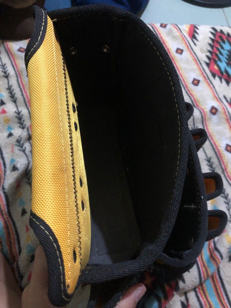 Kyokuto japan multi pocket tool case (Category: Belt bags, Clutches and Pouches) located in Quezon City. Submitted by markgolveo (Listing ID 1369007649, Image 2). Description: Kyokuto japan multi pocket tool case.