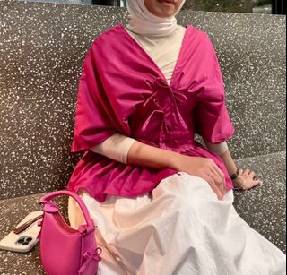 (Category: ) located in . Submitted by timeslesswardrobe (Listing ID 1368964868, Image 1). Description: .