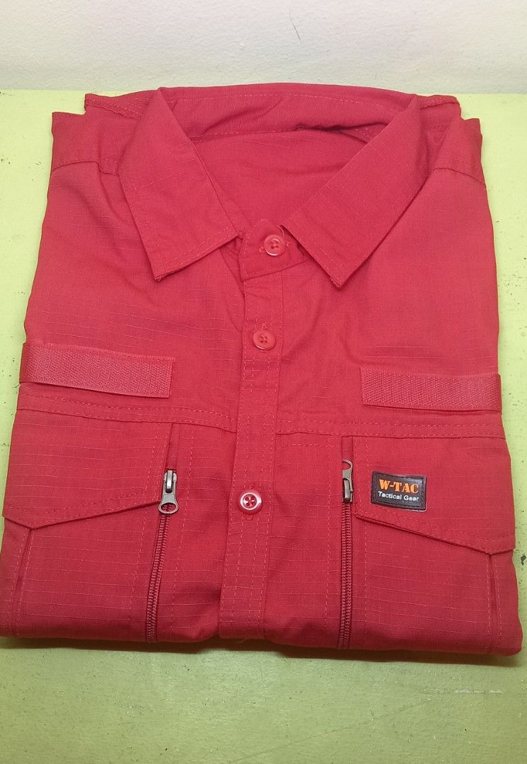Men's Tactical Outdoor Shortsleeves (Category: Coats, Jackets and Outerwear) located in Quezon City. Submitted by rowie08 (Listing ID 1369070984, Image 1). Description: 1st and 2nd pictures have different lighting The color appears less vibrant due to the camera quality RFS: My dad bought the wrong size Size M Length: 26.5in Width: 17in MOP: Gcash/GoTyme/Bank transfer MOD: Meet-up in Cubao or Lalamove/LBC/J&T Shipping fee is shouldered by the buy