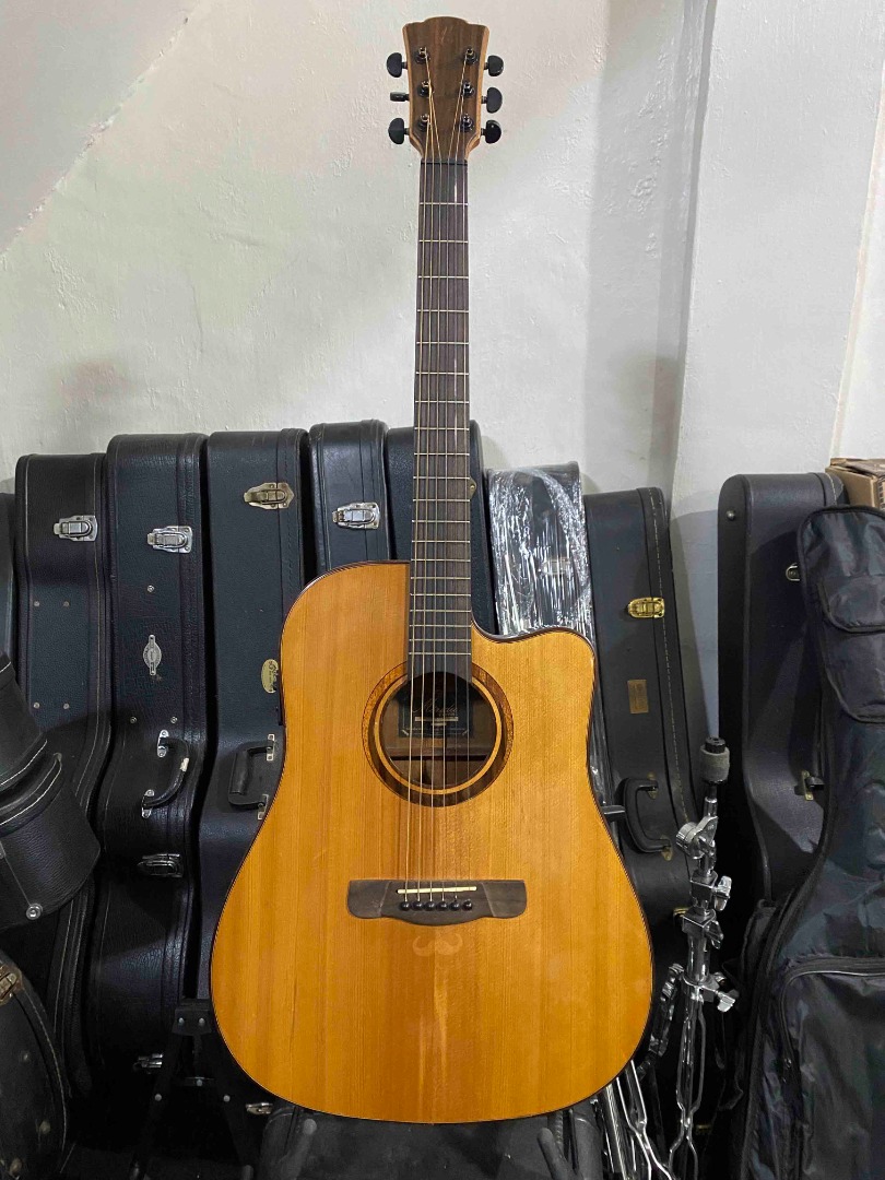 Merida Extrema MD65 All Solid Guitar, Hobbies & Toys, Music & Media ...