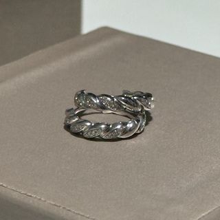 (Category: ) located in . Submitted by parure.sg (Listing ID 1367646757, Image 1). Description: .