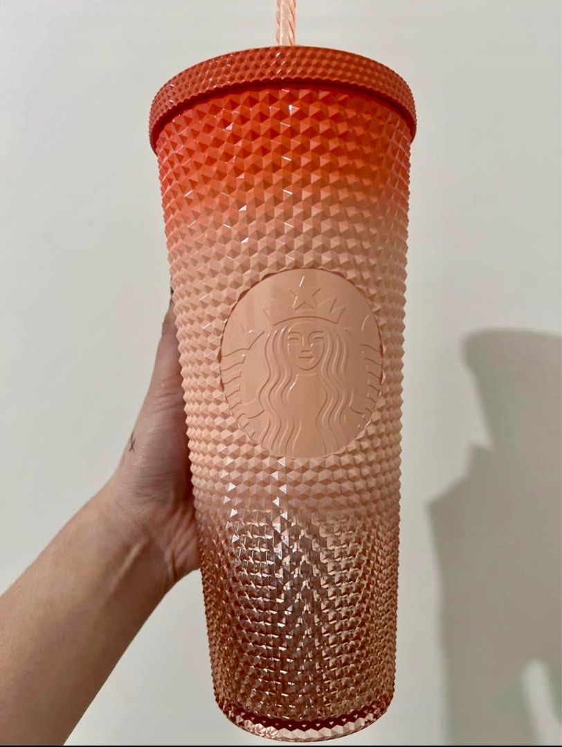 Original Starbucks Tumbler "Bling" (Category: Water Bottles & Tumblers) located in Pasig City. Submitted by sasha_0121 (Listing ID 1369019702, Image 2). Description: 3 tone starbucks bling 24oz Selling Original Tumblers – Please Read These are authentic/original items, not dupes or replicas. Kindly manage your expectations when it comes to pricing—these are priced reasonably based on quality and originality. If you’re looking for cheap or fake ve