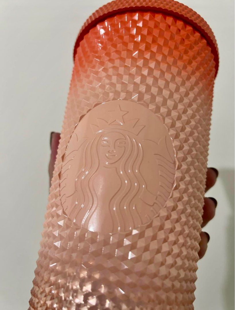 Original Starbucks Tumbler "Bling" (Category: Water Bottles & Tumblers) located in Pasig City. Submitted by sasha_0121 (Listing ID 1369019702, Image 3). Description: 3 tone starbucks bling 24oz Selling Original Tumblers – Please Read These are authentic/original items, not dupes or replicas. Kindly manage your expectations when it comes to pricing—these are priced reasonably based on quality and originality. If you’re looking for cheap or fake ve