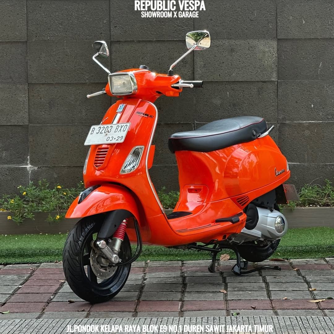 Vespa Gts Vespa S 125 Ie Vespa S 125 On Road Price, Specifications