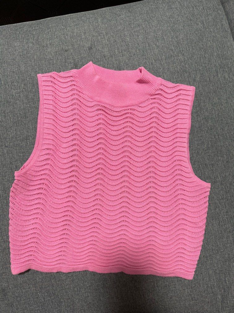 Pink sleeveless (Category: Sleeveless) located in Manila. Submitted by _cands (Listing ID 1369110078, Image 1). Description: .