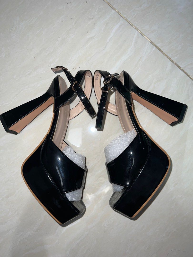 Platform Heels in Black (Category: Heels) located in Pasay City. Submitted by cartmaxxing (Listing ID 1369128923, Image 3). Description: Platform Heels – Size 37 - Used only once (still in excellent condition) - Check photos for actual wear and condition - SRP: ₱2,099 at SM helping tags: huelabel / zara / jos.mundo / andante / juanitastudio /mango / gvnthelabel .