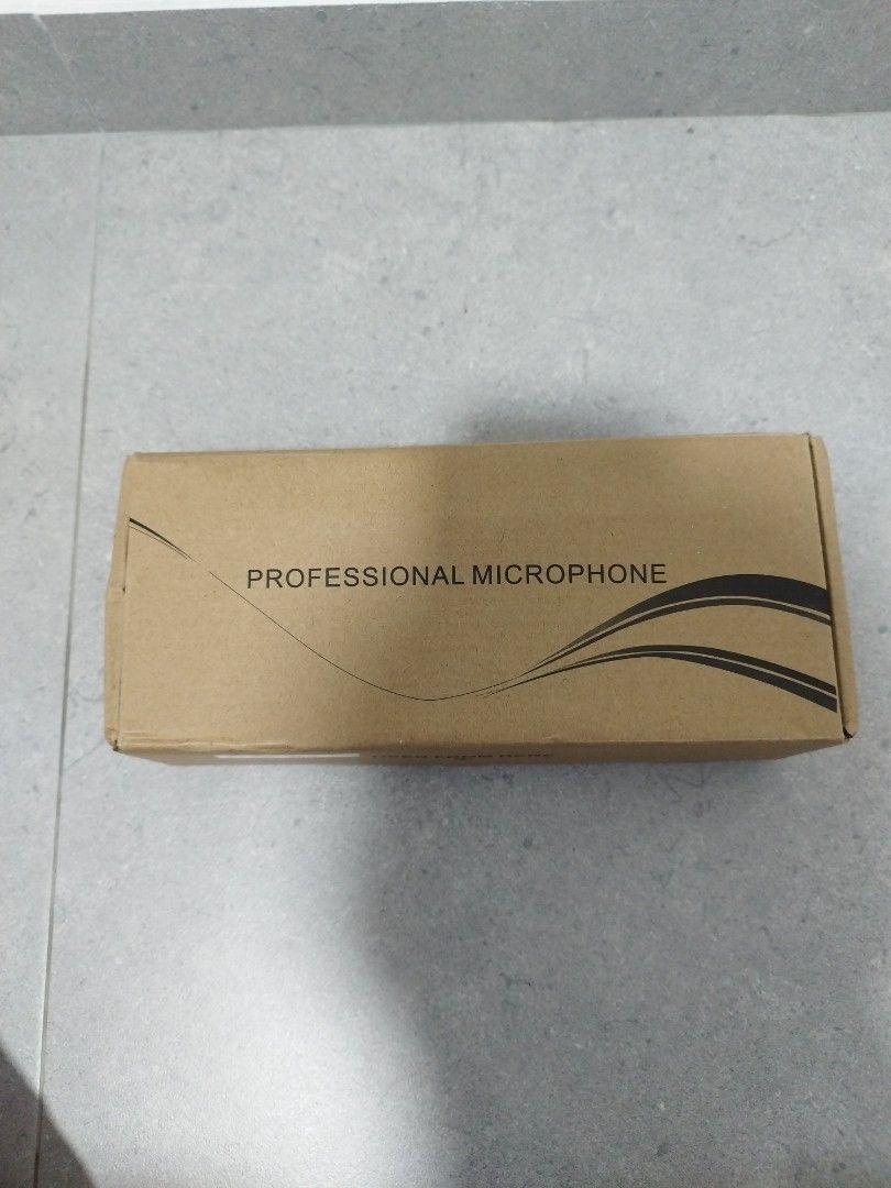 Professional Microphone (Category: Microphones) located in Singapore. Submitted by hxzxl99 (Listing ID 1369019407, Image 1). Description: Lightly used microphone Comes with box and instructions Self collect @ 126 Canberra Street.