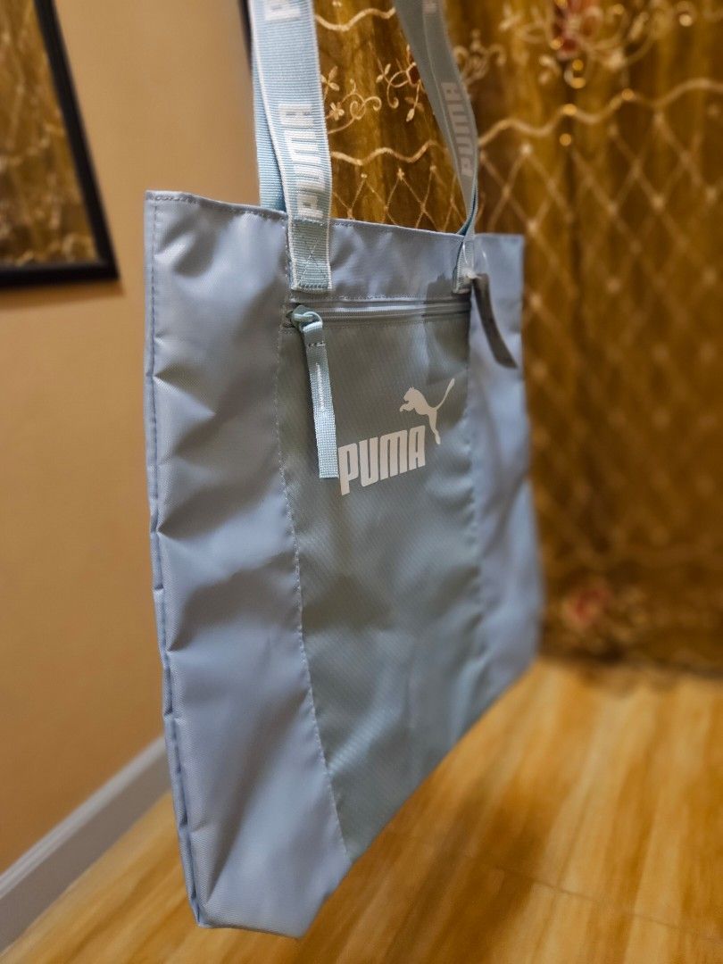 Puma Tote Shopping Bag Green (Category: Tote Bags) located in General Trias. Submitted by palakas (Listing ID 1369104235, Image 2). Description: Brand New Orig Puma Tote Nylon Shopping Bag Cheapest Offered Panalong panalo ka!.