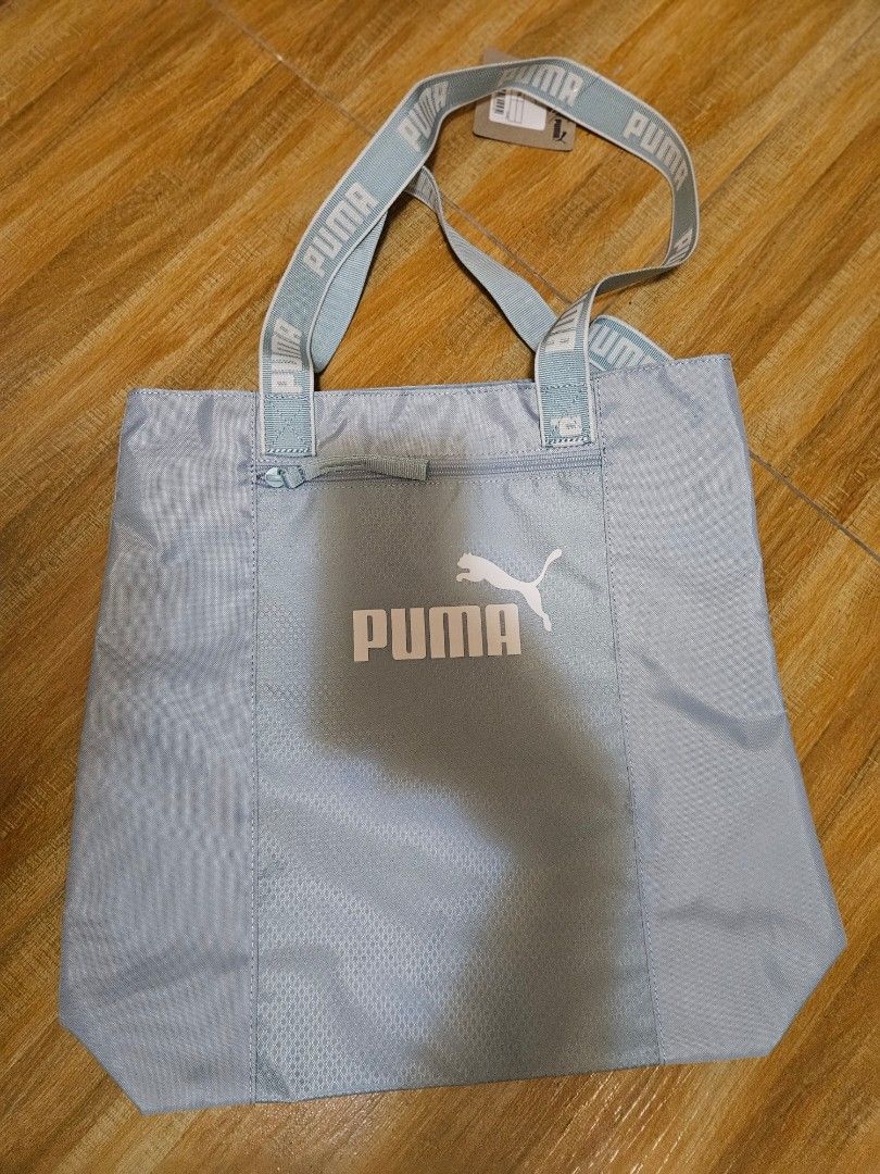 Puma Tote Shopping Bag Green (Category: Tote Bags) located in General Trias. Submitted by palakas (Listing ID 1369104235, Image 1). Description: Brand New Orig Puma Tote Nylon Shopping Bag Cheapest Offered Panalong panalo ka!.