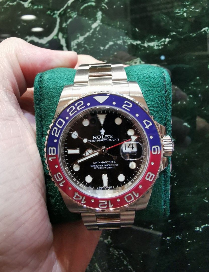 Rolex Gmt master 2 full white gold black dial 116719blro (Category: Watches) located in Singapore. Submitted by hengwatch (Listing ID 1369089043, Image 1). Description: Rolex Gmt master 2 full white gold black dial oyster Model number 116719blro Mint condition Comes with box and cert dated March 2015 Selling for $36200 Subscribe to our tele-gram group for constant updates //t.me/HengWatch Hsbc and standard chartered and dbs and uob ipp available 