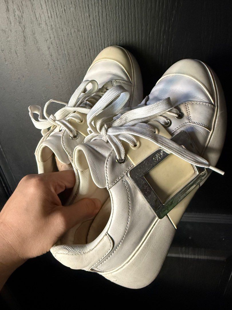 RV shoes (Category: Sneakers) located in Binan City. Submitted by jgca01 (Listing ID 1368959056, Image 1). Description: RV shoes size 37 +SF.