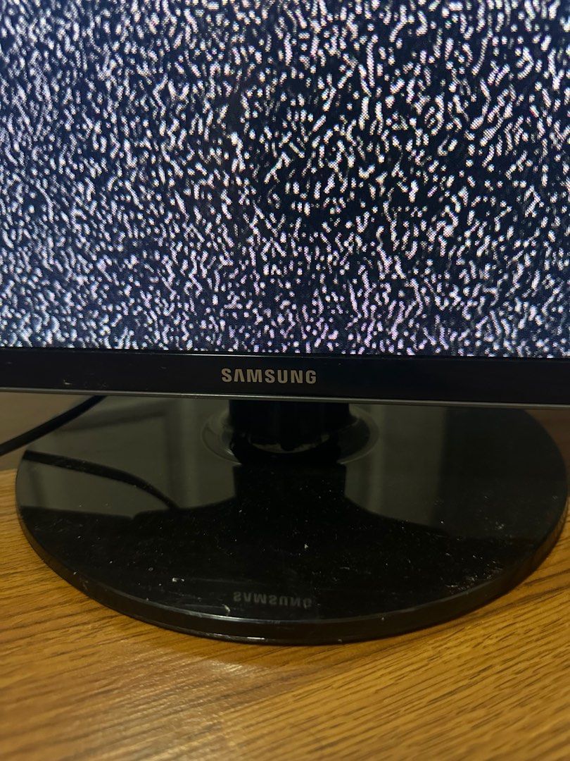 Samsung TV 28inch (Category: TV) located in Manila. Submitted by mark817 (Listing ID 1369016499, Image 1). Description: Location : Cainta / Antipolo Hindi na nagagamit sa bahay nakatabi na lang sayang naman kung hindi magamit ng iba kaya benta na lang 4500 samsung tv 28inch.