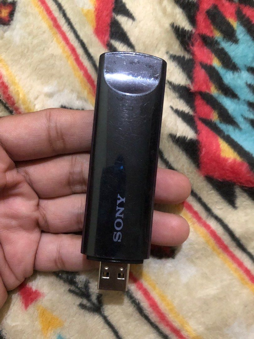 Sony USB wireless Lan Adapter UWA-BR100 (Category: Networking) located in Quezon City. Submitted by markgolveo (Listing ID 1368989602, Image 2). Description: Sony USB wireless Lan Adapter UWA-BR100.