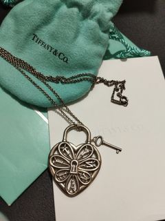 (Category: ) located in . Submitted by shopaholic_cousins (Listing ID 1369126152, Image 1). Description: .