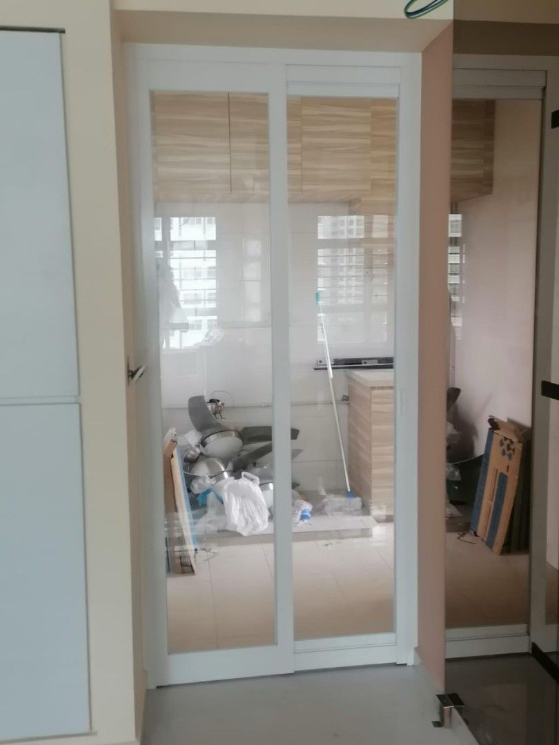 Toilet sliding and swing door631095534638101113
