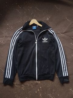(Kategori: ) berada di . Dikirim oleh mansthrift.scnd (ID iklan 1369006192, Gambar 1). Deskripsi: .