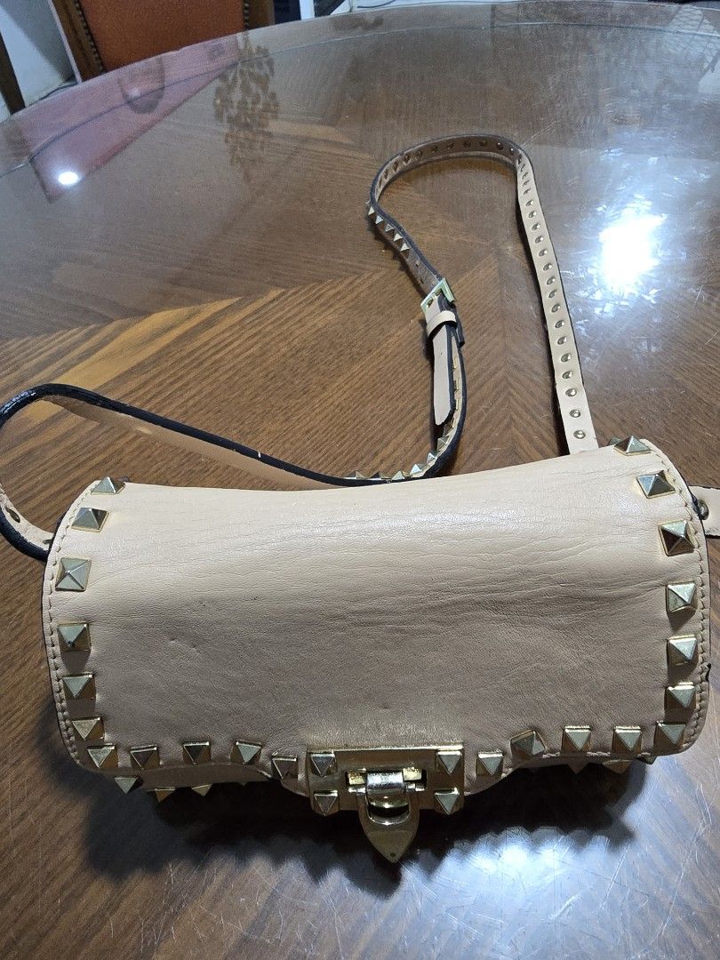 Valentino Sling Bag (Category: Luxury Bags & Wallets) located in Quezon City. Submitted by fabulousdealsbhl (Listing ID 1368988234, Image 2). Description: Shipping fee shouldered by buyer. Contact: 09201260095.
