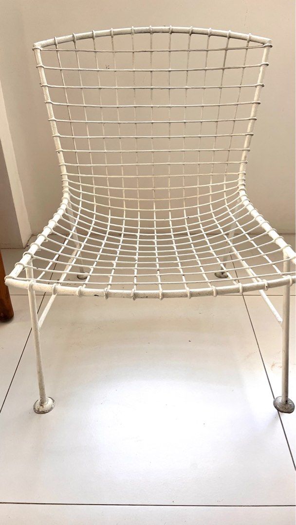 Vintage Metal Chair (Category: Outdoor Furniture) located in Muntinlupa City. Submitted by declutter_with_me (Listing ID 1368970923, Image 1). Description: Vintage metal chair.