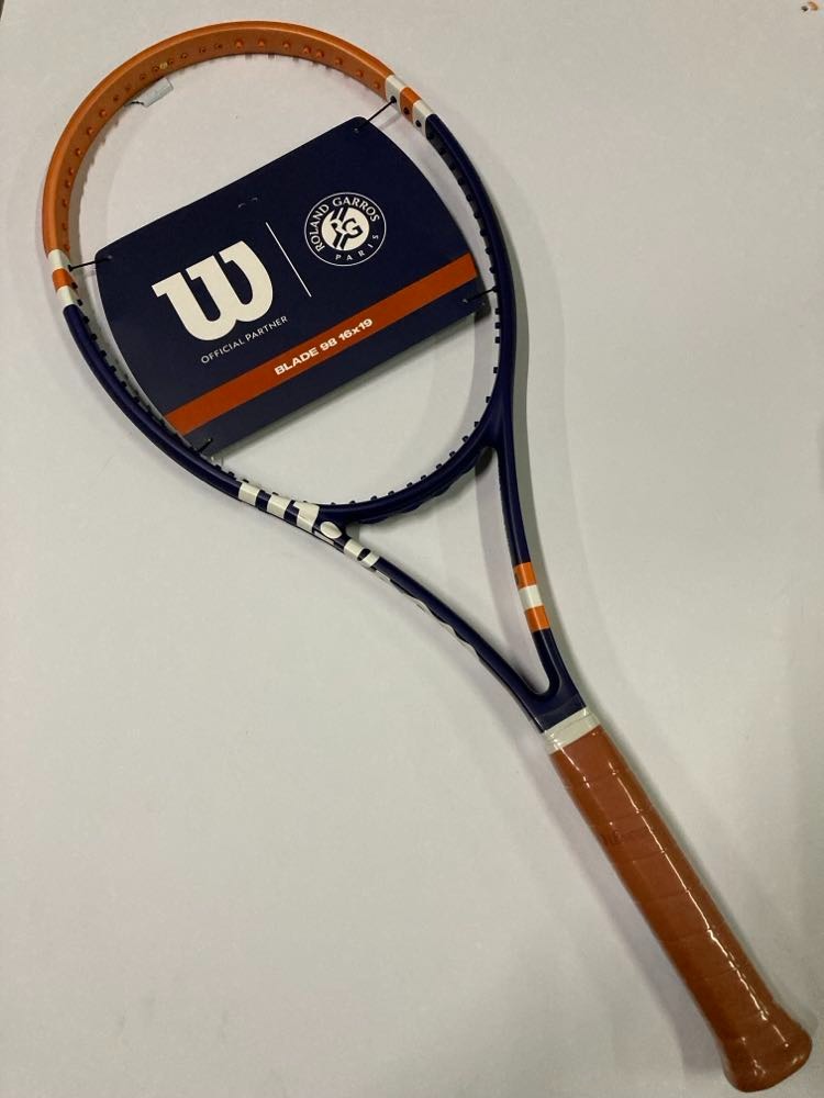 WILSON TR BLADE 98 16X19 V8 ROLAND GARROS 2023 F 2, Sports Equipment ...