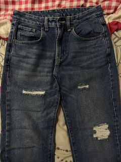 (Category: ) located in . Submitted by pouting (Listing ID 1369098966, Image 1). Description: .