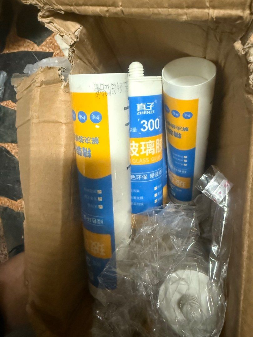 由 cccccccccyyy (刊登 ID 1369225396，圖片 1) 提交，位於 桃園市 (Taoyuan) 的 玻璃膠每瓶 (類別：寵物及其他)，說明：。