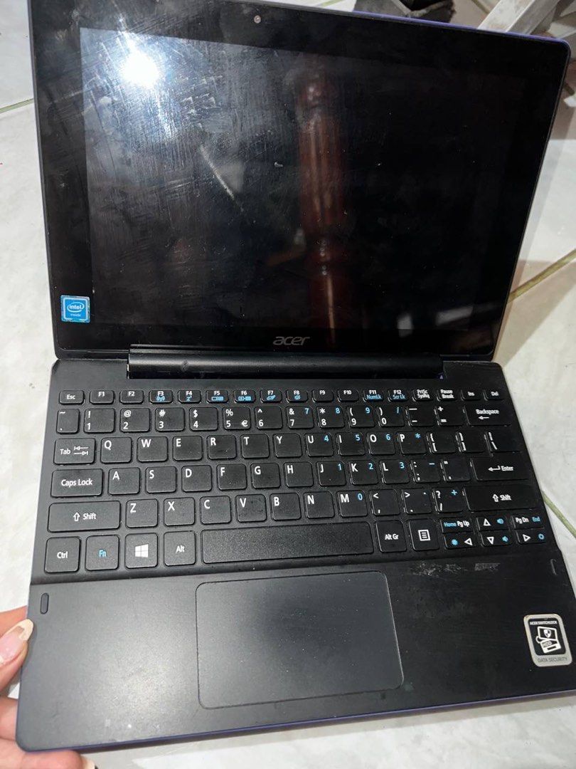 Acer 2-in-1 Touchscreen Laptop (Category: Laptops & Notebooks) located in Manila. Submitted by nyxlising57972 (Listing ID 1369260641, Image 1). Description: Acer’s latest offering is a 2-in-1 Touchscreen laptop which serves both as a tablet as well as a laptop. .