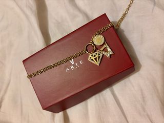 （分類：）位於 。 由 savetheworldlover 提交（商品編號 1366725368，圖片 1）。簡介： 。