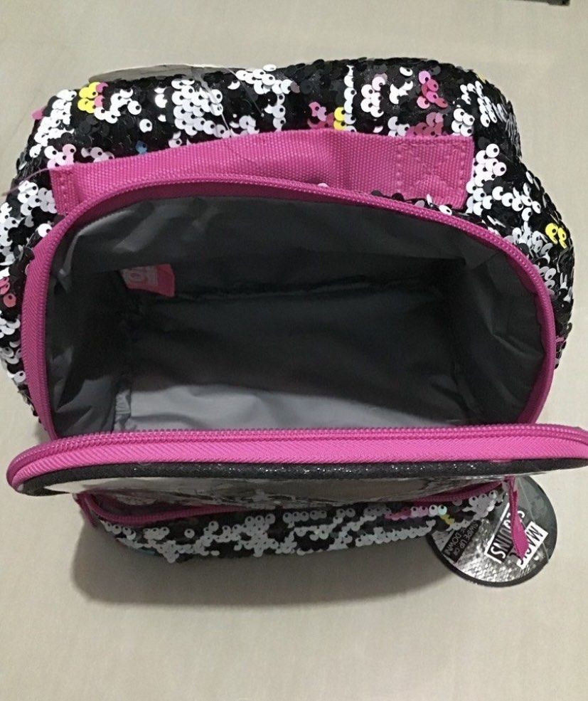 bag (Category: Food Organization & Storage) located in San Fernando. Submitted by erin_shop (Listing ID 1369315464, Image 3). Description: Lol Surprise Dual Compartment Insulated Lunchbox with Magic Sequins, Lunch Bag .