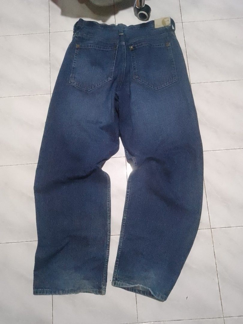 Baggy jeans (Category: Jeans) located in Cebu City. Submitted by caero2002 (Listing ID 1369235040, Image 2). Description: Pm for more info. L- 46 W-34 Hem-10.