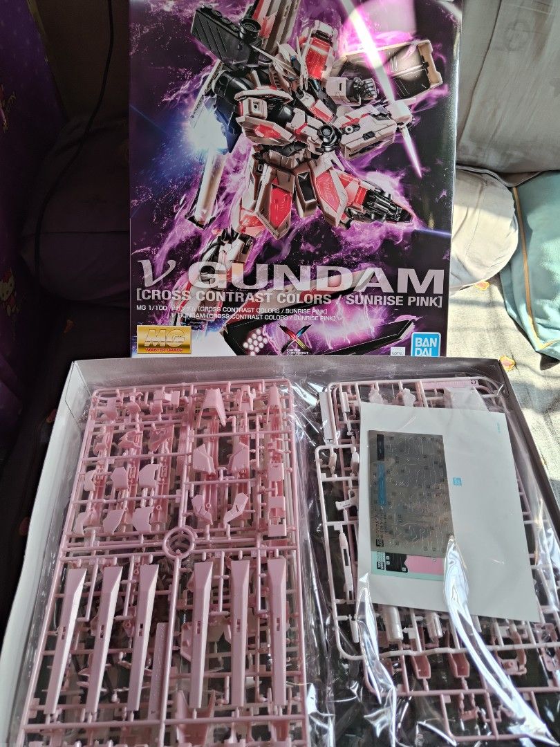 Bandai/萬代/中國限定版/交叉配色係列/gundam/MG 1/100 Nu高達[CROSS