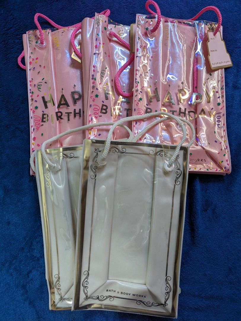 Bath and Body Works Gift Bag (Category: Body Care) located in Quezon City. Submitted by declutterwithstar (Listing ID 1369161915, Image 3). Description: BBW 'HAPPY BIRTHDAY' Gift Bag (with tag) 150 each BBW Transparent Gift Bag (no tag) 140 each ✅onhand in Quezon City MOP: Gcash, Maya, Bank Transfers MOD: Lalamove, Grab, Flash Express.