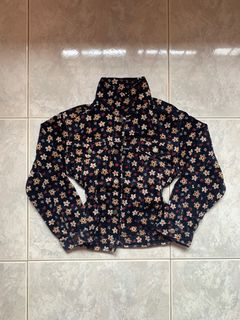 (Category: ) located in . Submitted by clothes.for.a.cause (Listing ID 1369197160, Image 1). Description: .