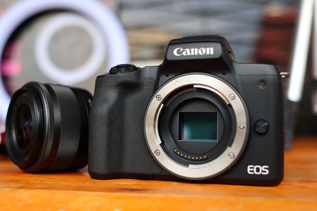 CANON EOS M50 MARK II MIRRORLESS VLOGGING CAMERA (Category: Cameras) located in Manila. Submitted by lenascamera (Listing ID 1369143183, Image 3). Description: NOTE: Sa dami po ng message na natatangap ko, naka hold napo ang Mga message hindi napo ako makapag reply pero na babasa ko kaya hanggat maari mag direct na kayo sa page ko sa facebook Lenas camera para nakareply ako agad salamat. CANON EOS M50 MARK II MIRRORLESS VLOGGING CAMERA 35,000 ONL